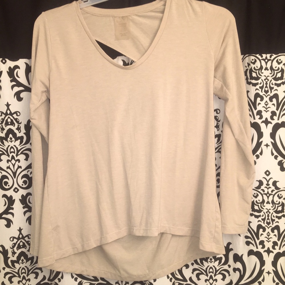 Long sleeve pullover shirt. Size medium. Brand new